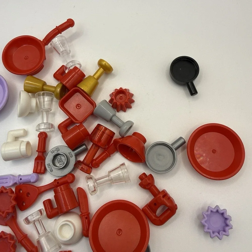 LEGO 50 Piece Kitchen Accessories Lot - Plates, Cups, Pans, Silverwear 003 - Picture 5 of 5
